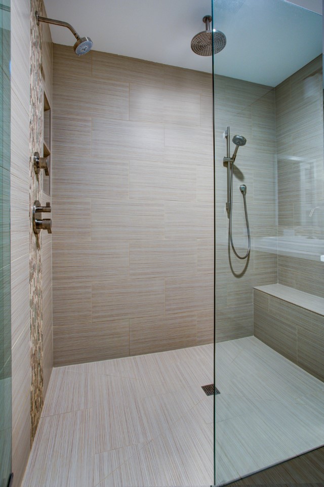 Pros and Cons of Walk-in Showers